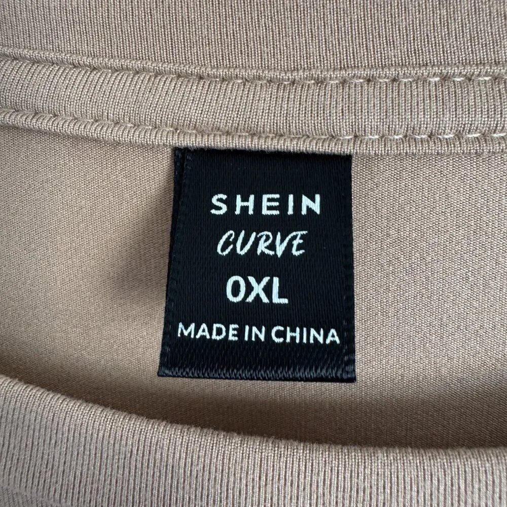 SHEIN Curve Graphic Tee | "Mama" Checkered Print | Size 0XL - Picture 2 of 3